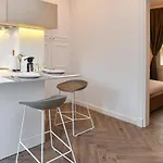1 Bedroom Next To Monaco *