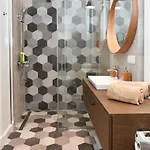 1 Bedroom Next To Monaco